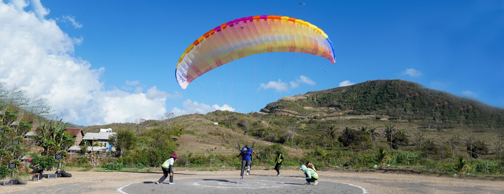 Adam Spot – accuracy paraglider for champions