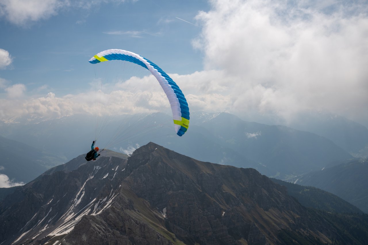 NOVA DOUBLESKIN 2 – Versatile Ultra-Light EN A Paraglider Review