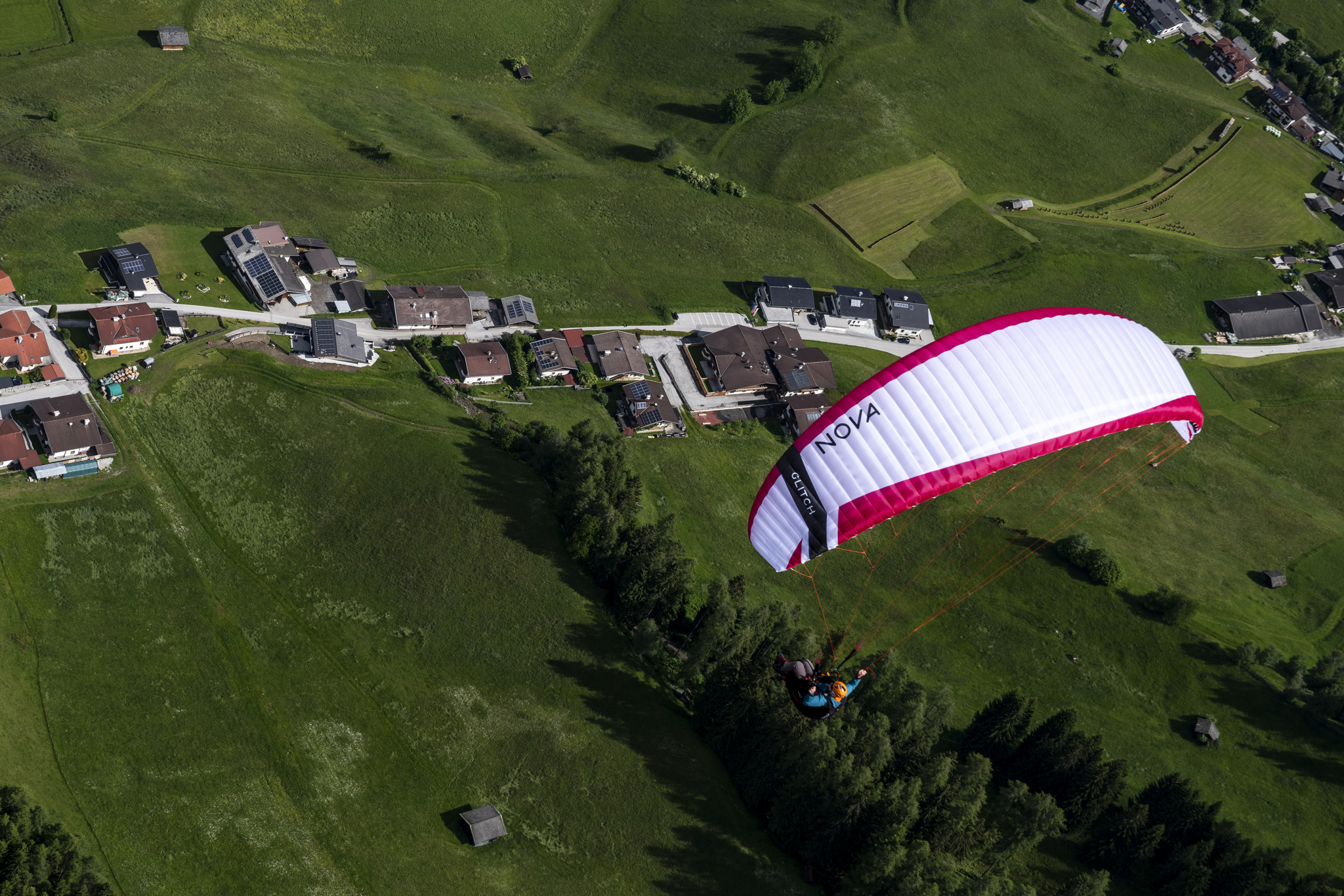 NOVA GLITCH: competition acro wing without compromise  