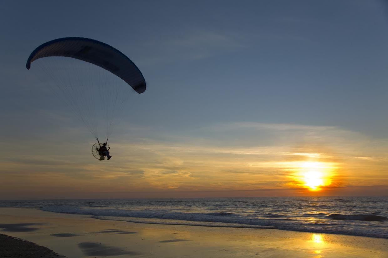 Experience the Ultimate Freedom with Paragliding Montenegro paramotor paraplan s motorom 1240