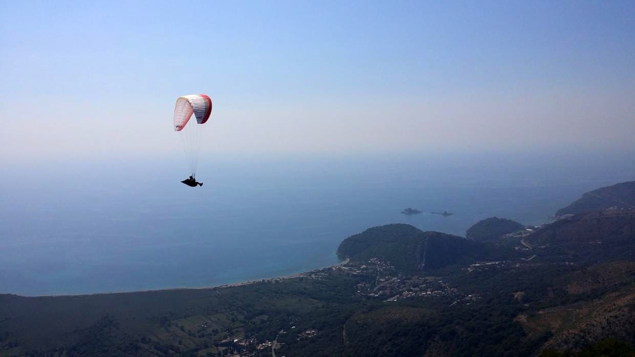 summer paragliding camp flying